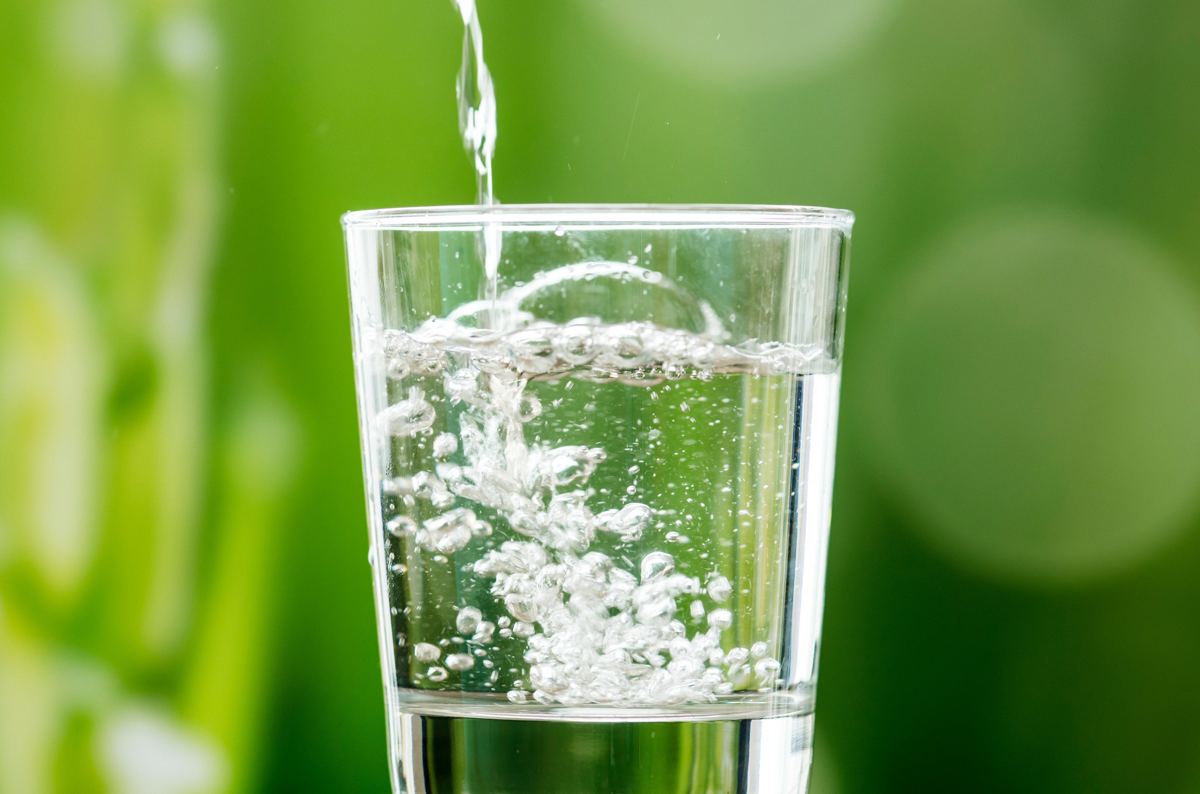 Water | The Nutrition Source | Harvard T.H. Chan School of Public Health